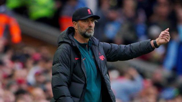 1667092535291046599.jpg jurgen-klopp-gives-instructions.jpg